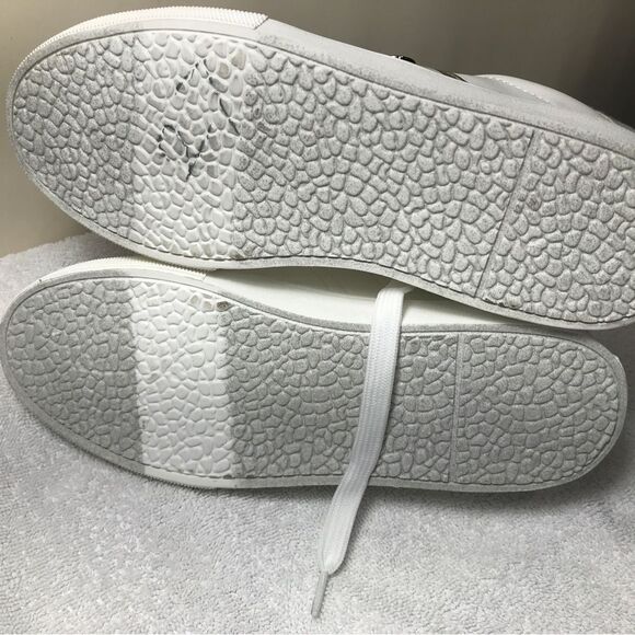 Michael Kors  Faux Leather MK Logo Print White Sneakers Shoes Youth size 4 - Picture 8 of 9